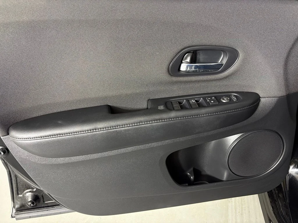 Used 2019 Crystal Black Pearl Honda Sport image 13