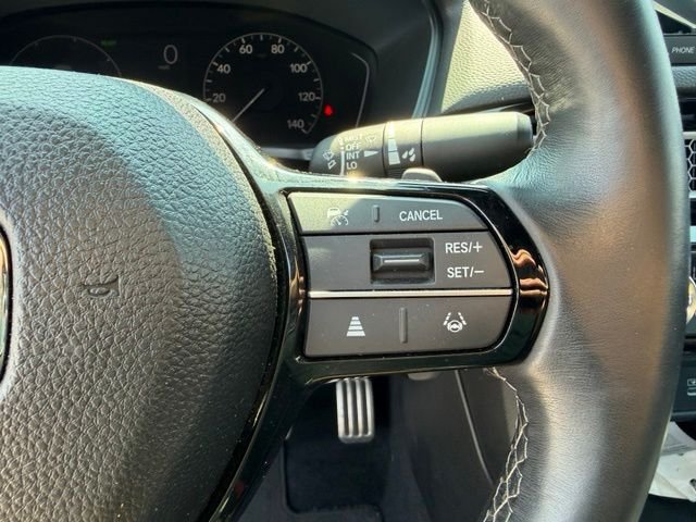 Used 2025  Honda Sport image 23