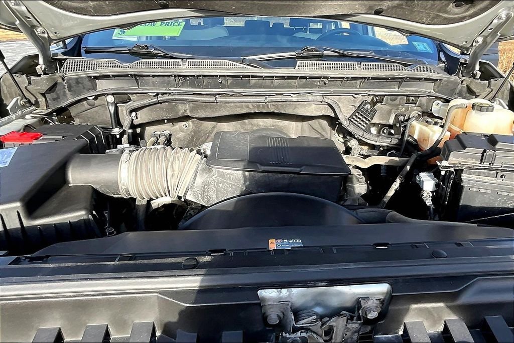 Used 2022 Silver GMC Pro image 29