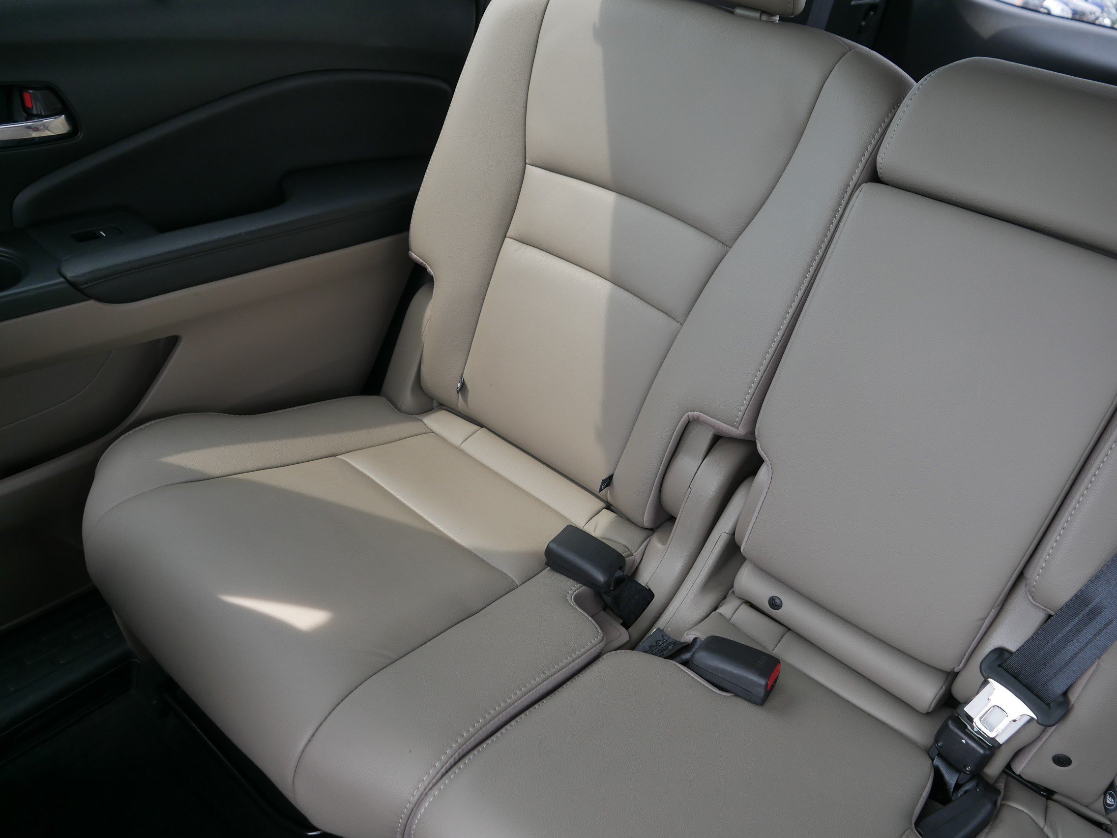 Used 2017 White Diamond Pearl Honda Touring image 12