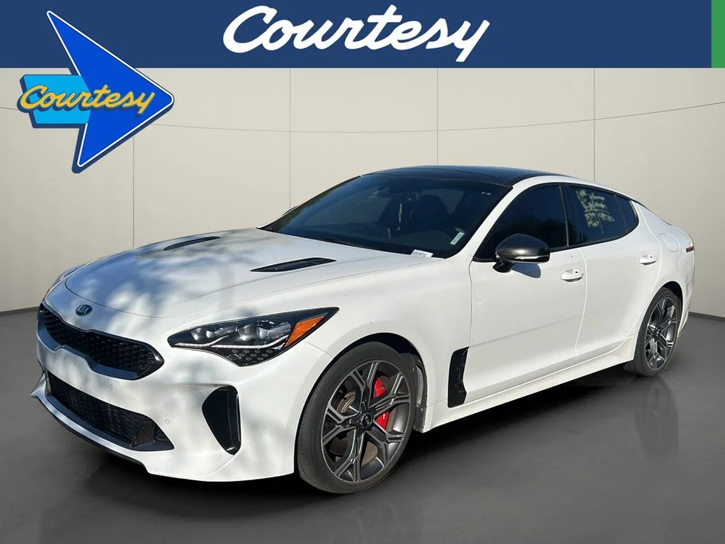 Used 2018 White Kia GT1 image 1