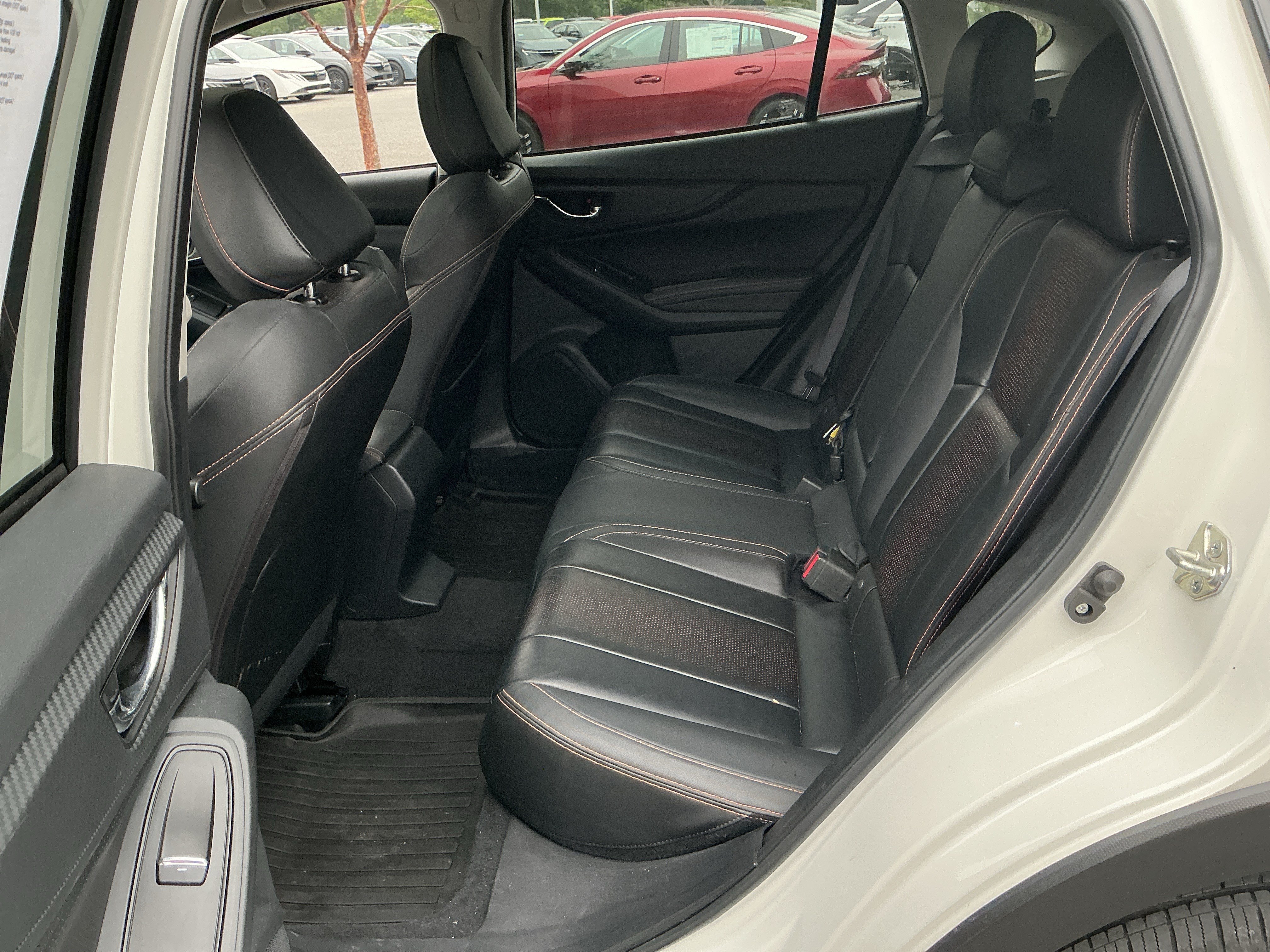 Used 2021 Crystal White Pearl Subaru Limited image 17