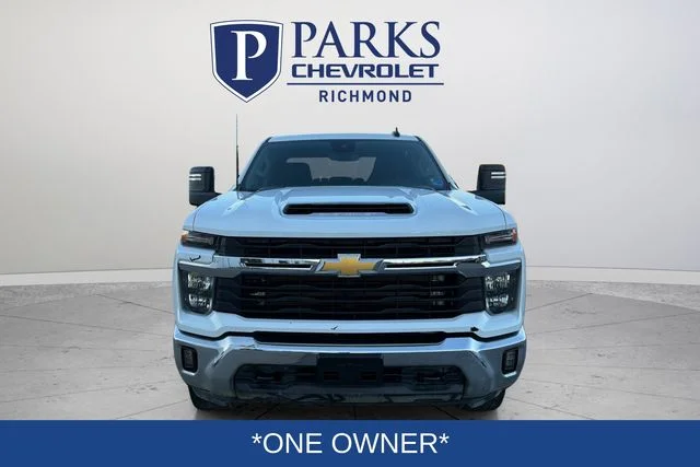 Used 2025 White Chevrolet LT image 2