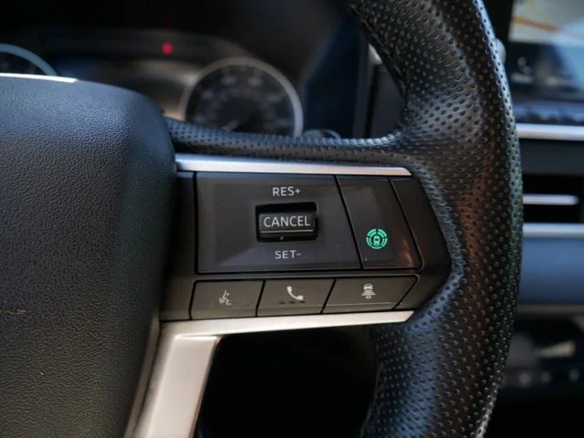 Used 2024 Blue Mitsubishi SE image 18