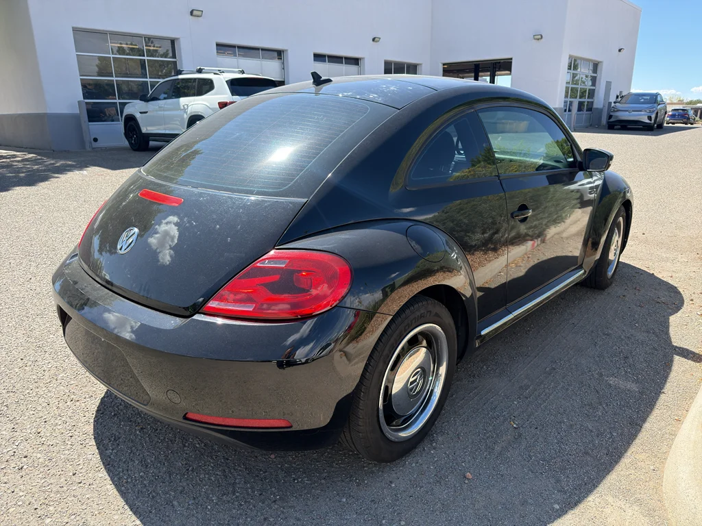 Used 2012 Black Uni Volkswagen 2.5L w/Sun PZEV image 9