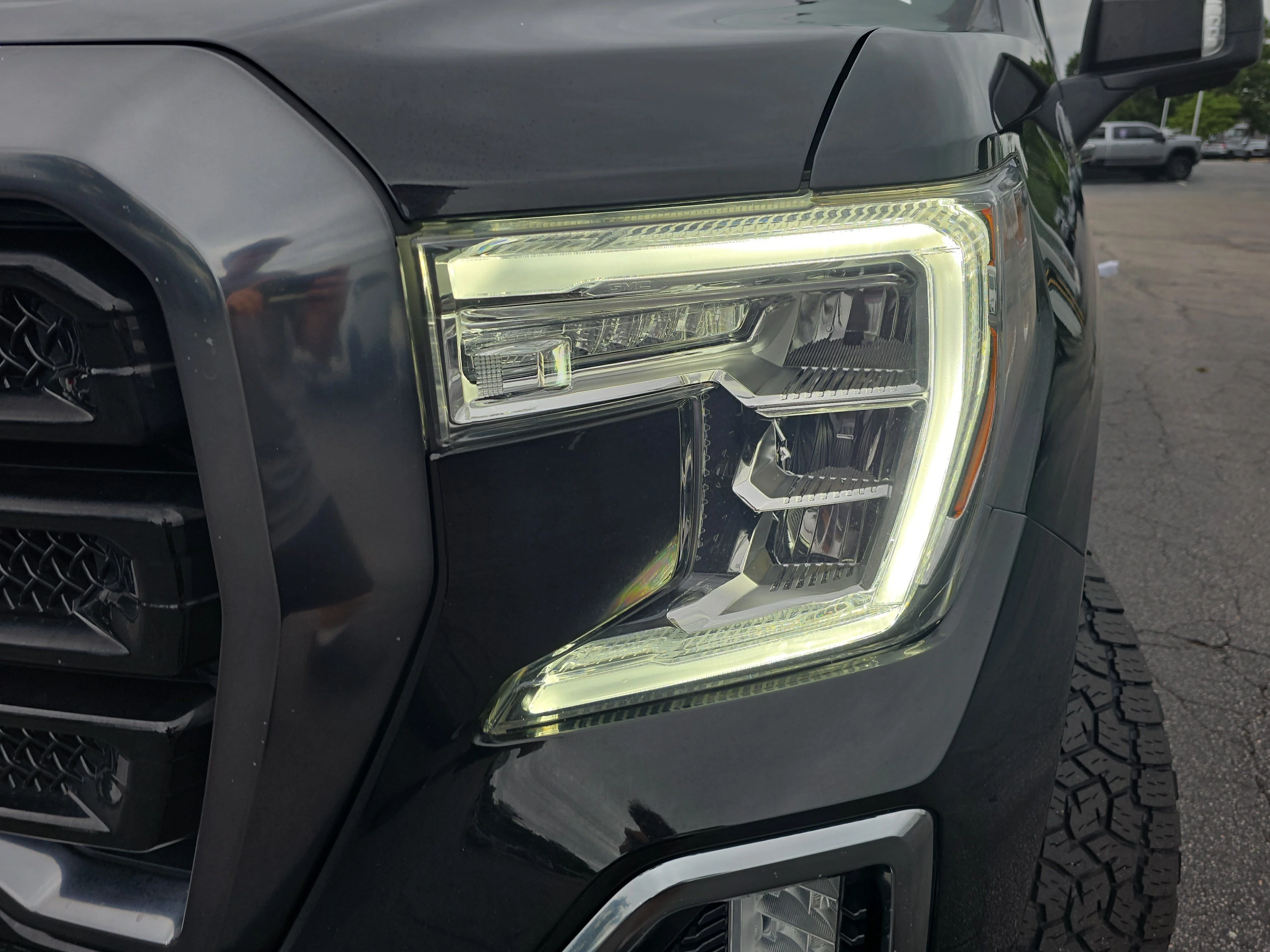 Used 2021 EBONY TWILIGHT METALLIC GMC AT4 image 33