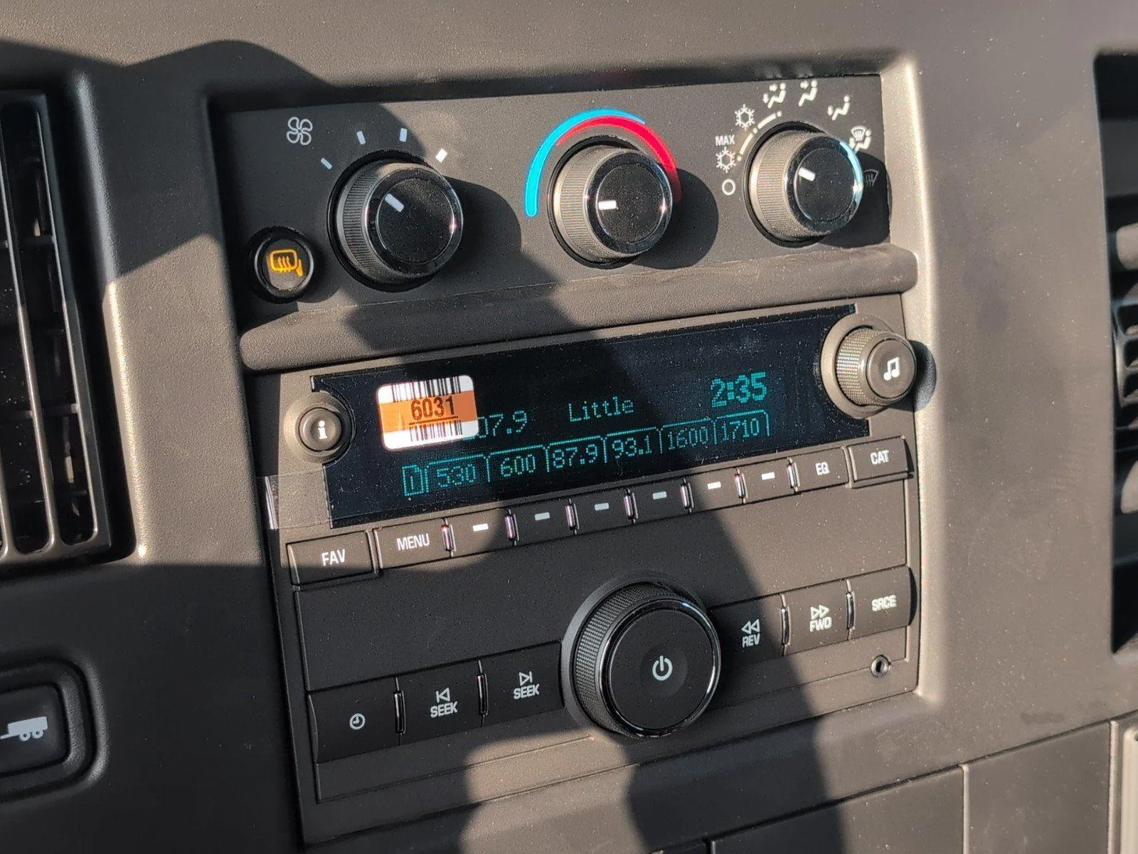 New 2026 Summit White GMC Work Van image 19