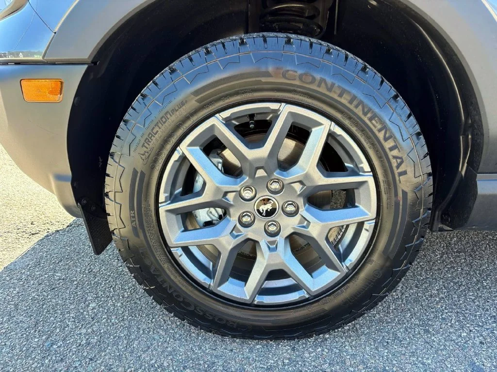 Used 2026 Gray Metallic Ford Big Bend image 8