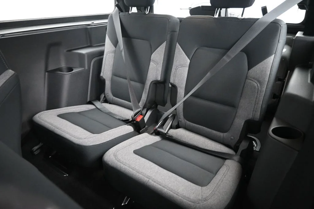 New 2026 Avalanche Gray Ford Base image 17