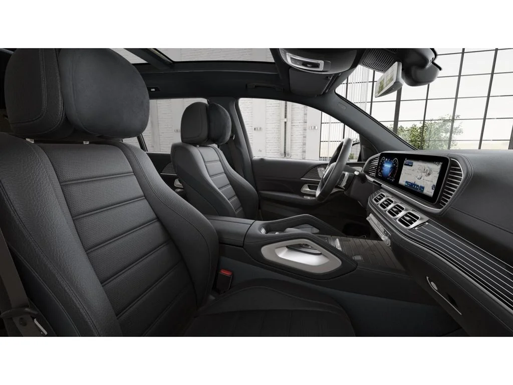 New 2025 Cirrus Silver Metallic Mercedes-Benz GLS 580 image 4