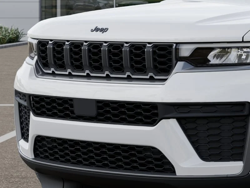 New 2027 White Jeep Altitude image 12