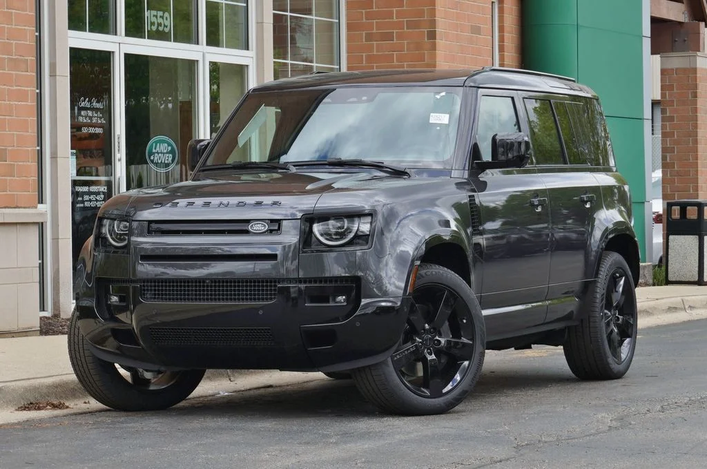 2026 Land Rover Defender 110 X-Dynamic SE P400's photo