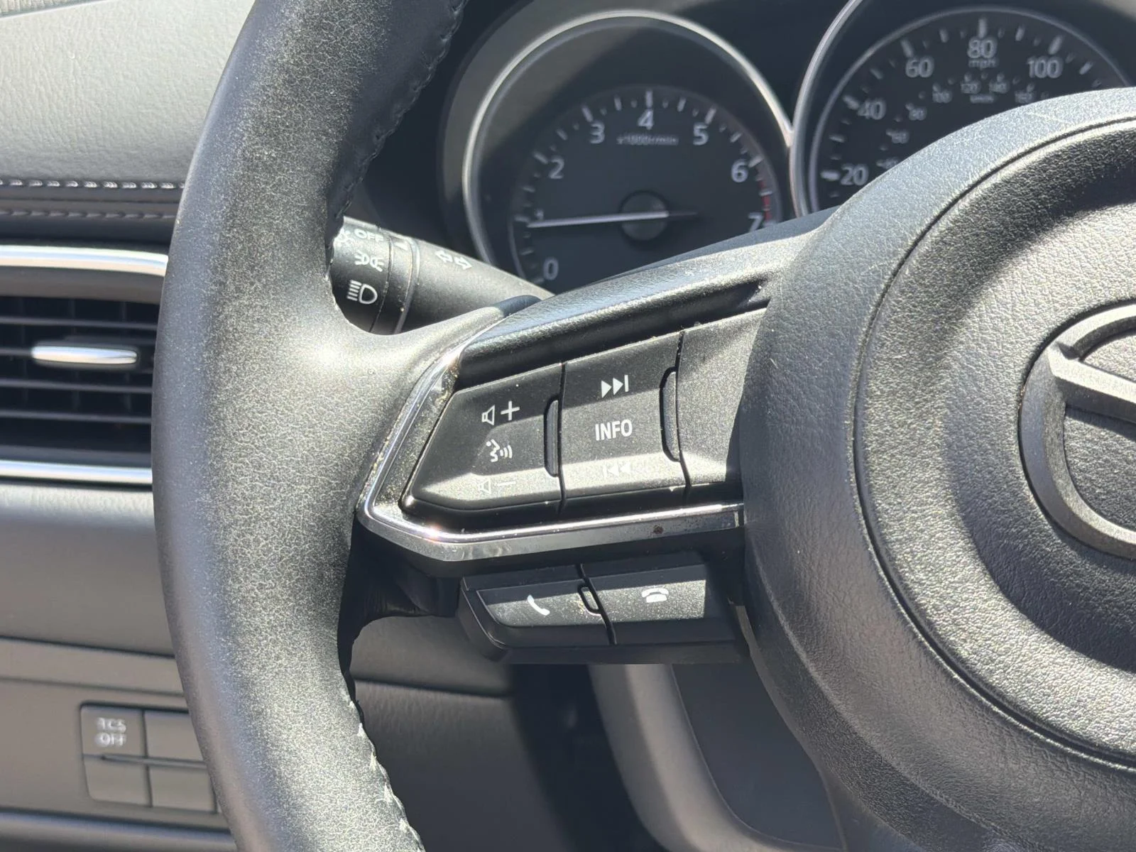 Used 2017 MACHINE GRAY ME Mazda TOURING FWD image 9