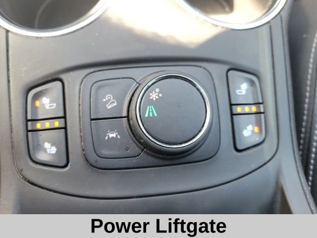 Used 2024 Silver GMC SLT image 7