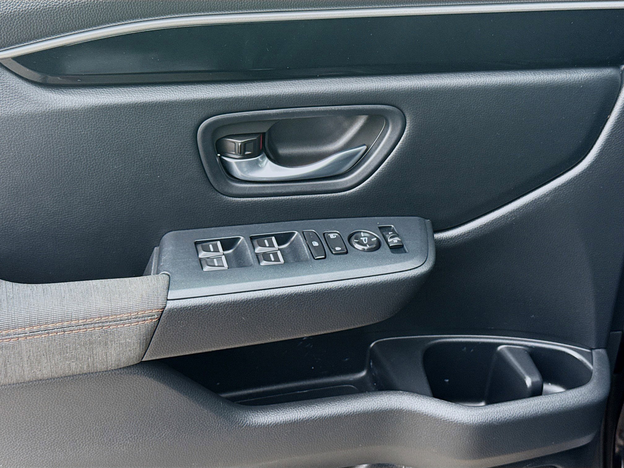 2025 Honda Pilot Sport - Photo 16