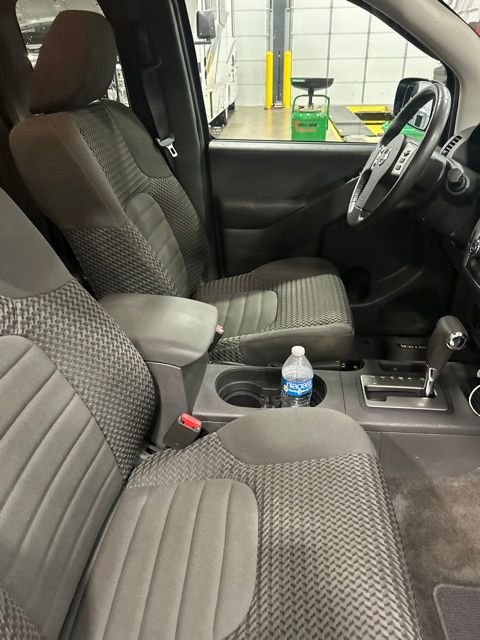 Used 2017 Brilliant Silver Nissan SV image 10