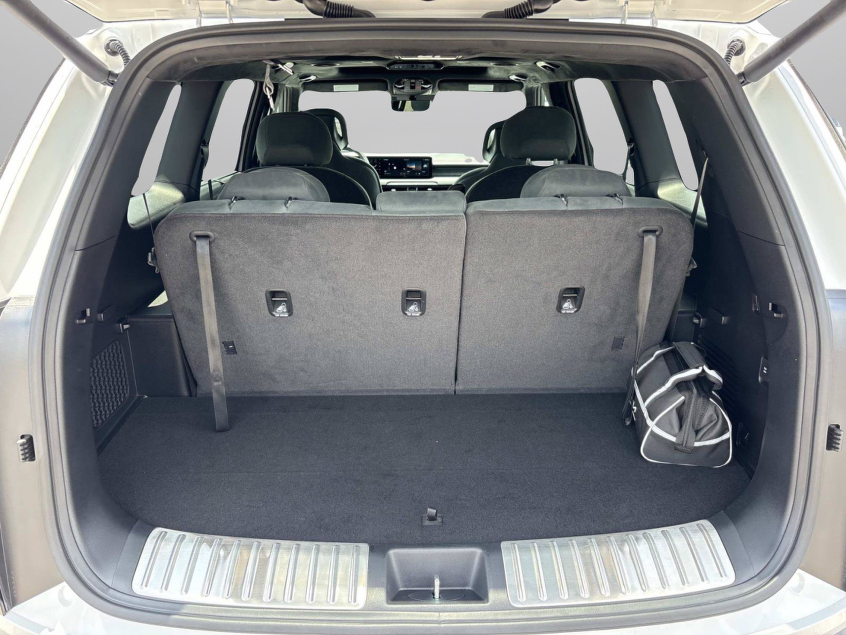 New 2027 Glacial White Pearl Kia X-Line SX-Prestige image 9