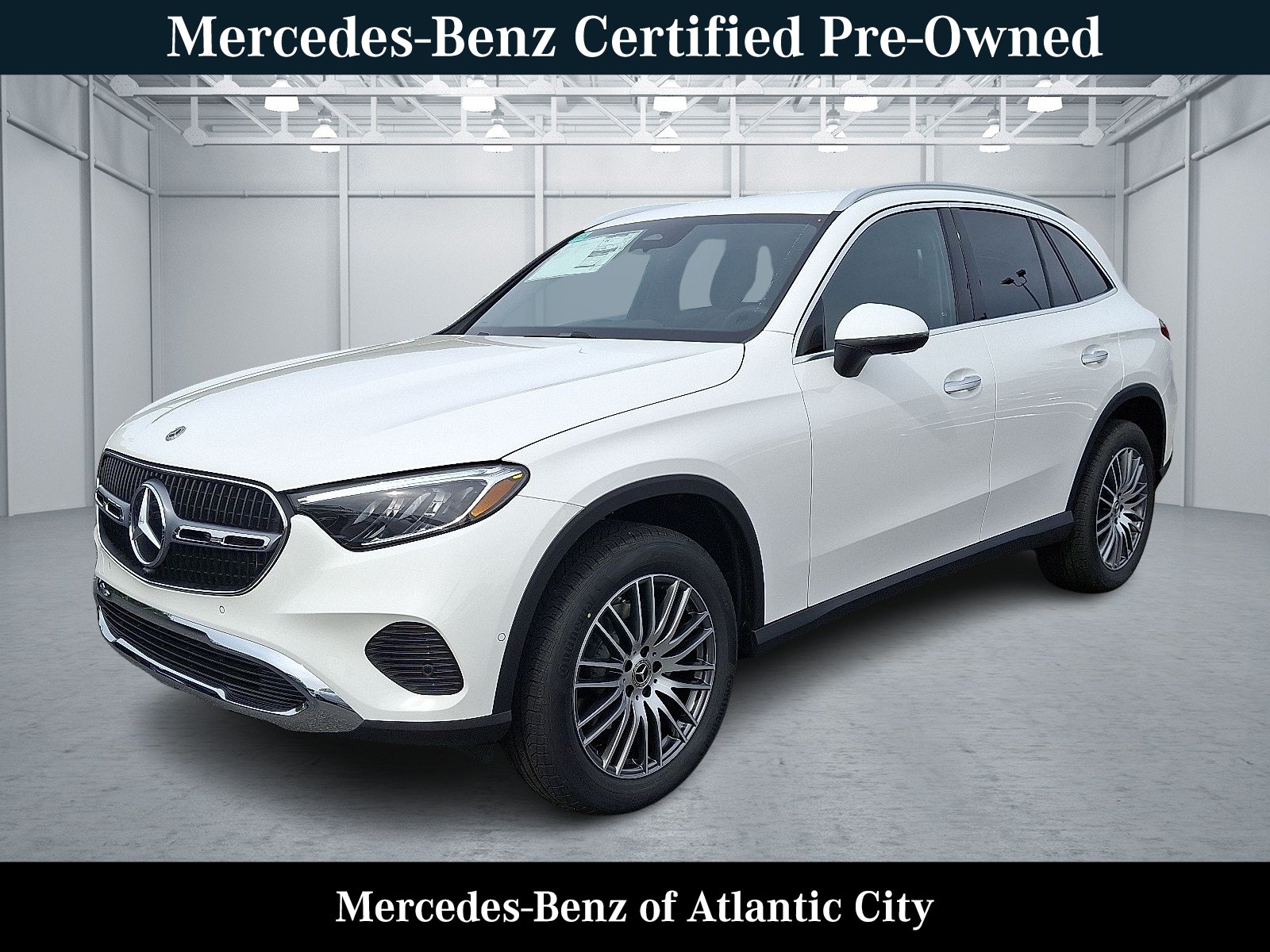 2025 Mercedes-Benz GLC Base - Photo 3