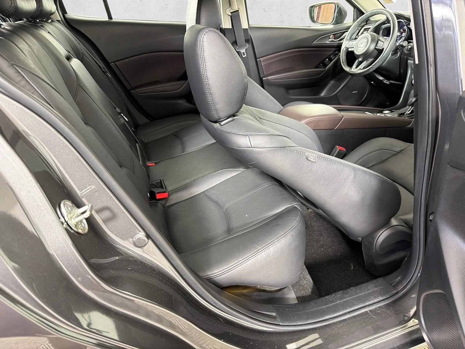 Used 2018 Machine Gray Metallic Mazda Grand Touring image 16