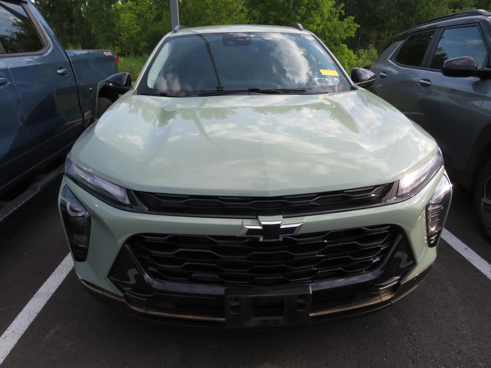 Used 2025 Cacti Green Chevrolet ACTIV image 4