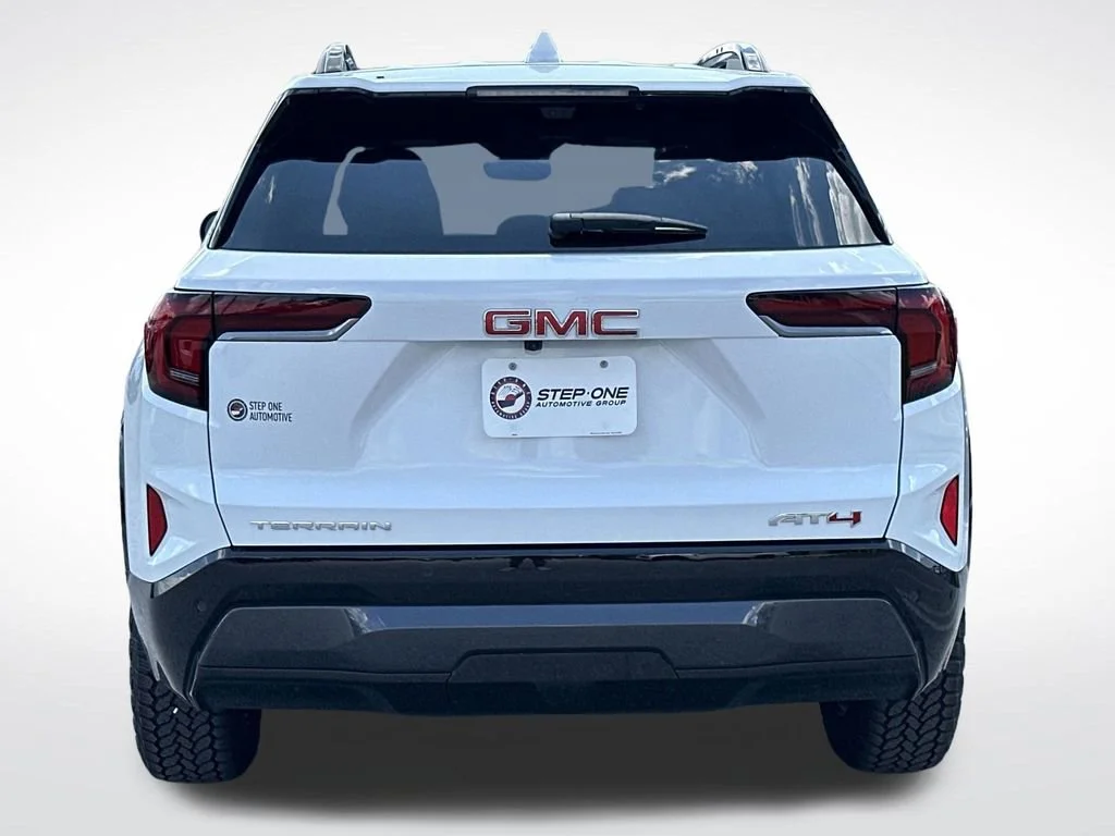 2026 GMC Terrain AT4 - Photo 7