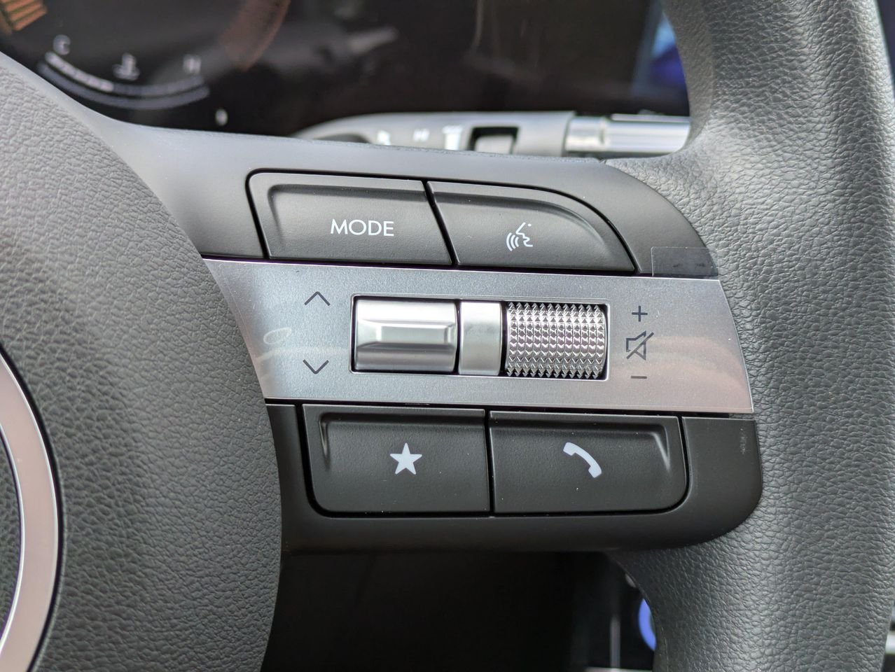 New 2027 Sage Gray Hyundai SE FWD image 21