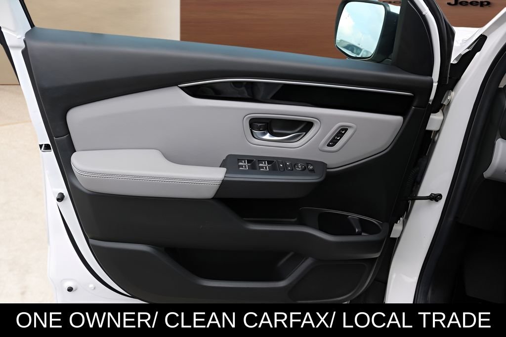 Used 2025  Honda EX-L image 10