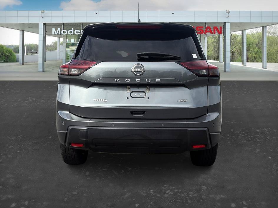 Certified Used 2025 Gun Metallic Nissan SV image 24