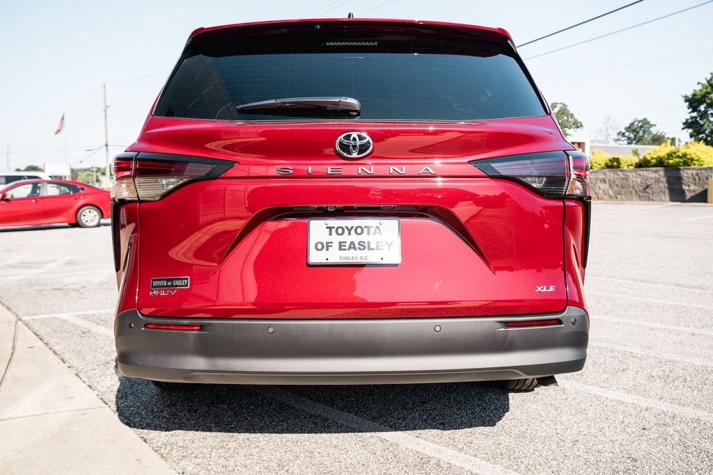 New 2026 Ruby Flare Pearl Toyota XLE image 6