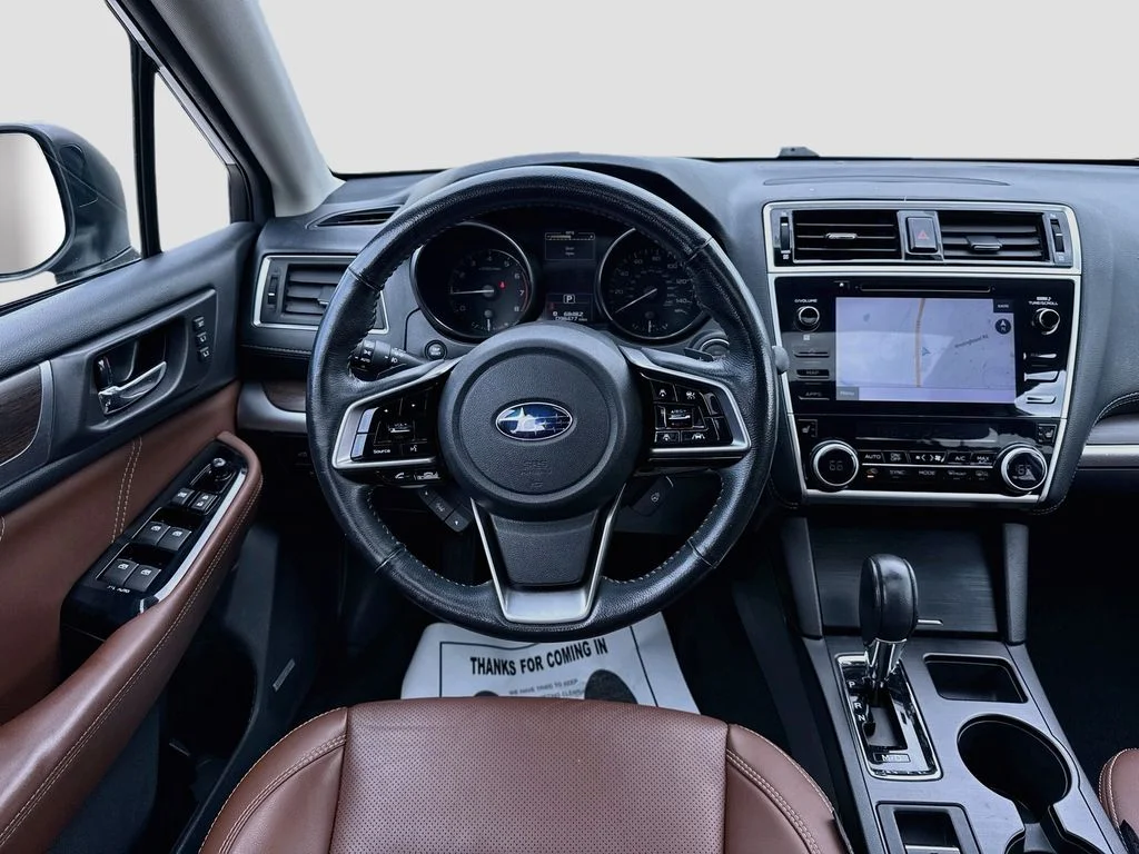 Used 2018 White Subaru 2.5i image 28