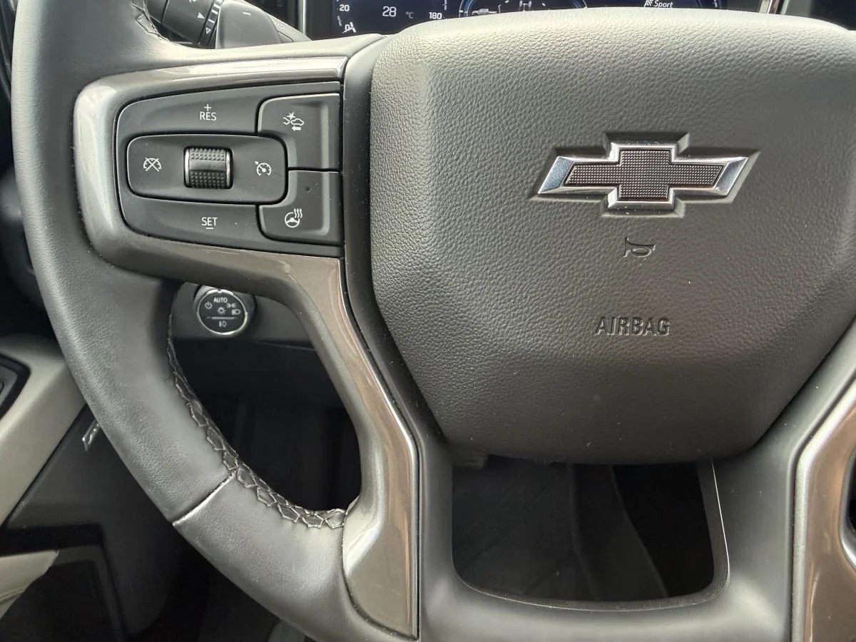 Used 2025 Black Chevrolet ZR2 image 32