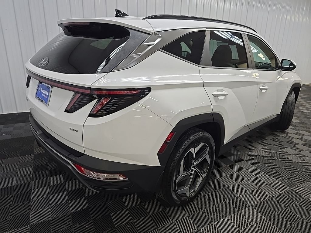 Used 2023 White Hyundai SEL image 12