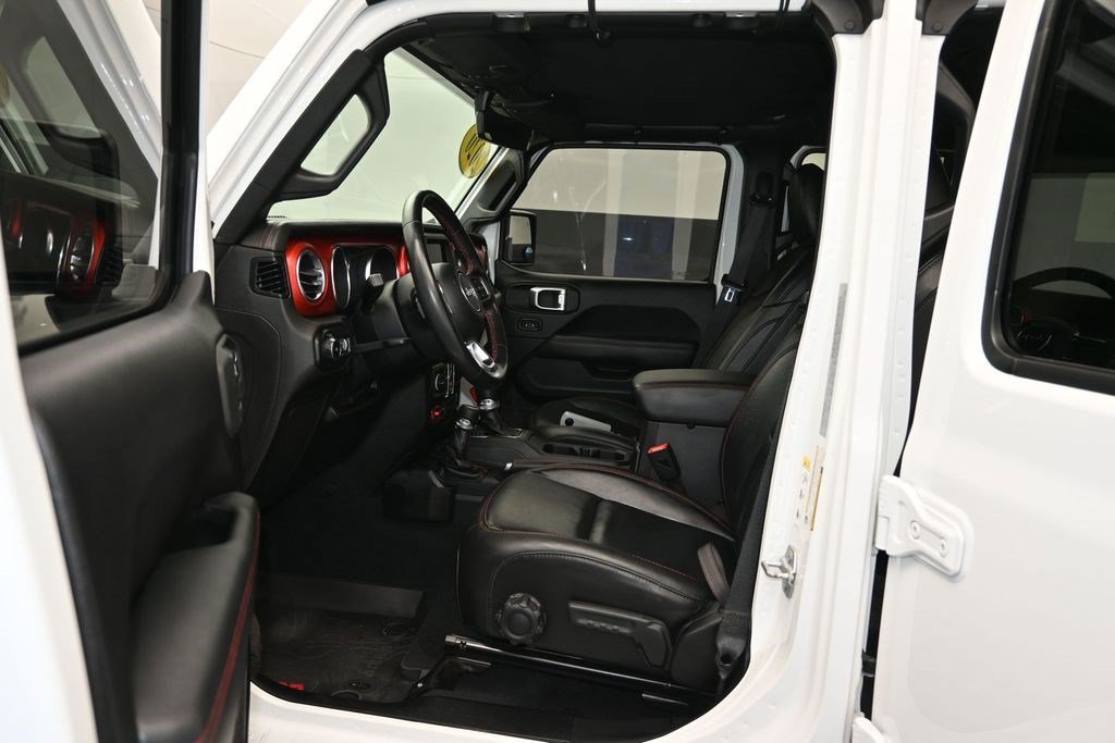 Used 2020 Bright White Clearcoat Jeep Rubicon image 11