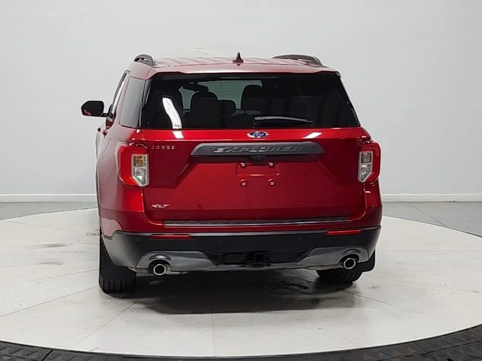 Used 2021 Red Ford XLT image 8