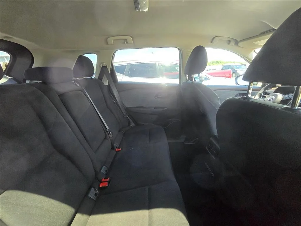 Used 2023 Black Nissan S image 6