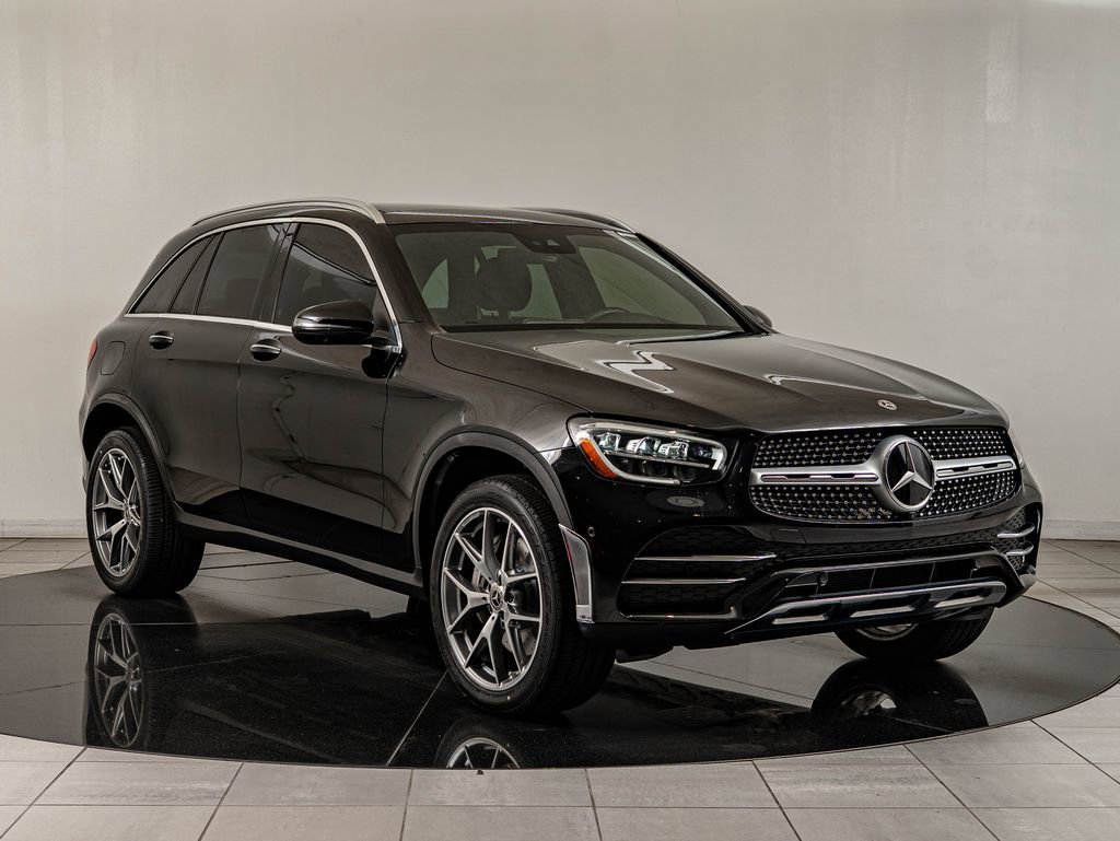 Used 2022 Black Mercedes-Benz GLC 300 image 3