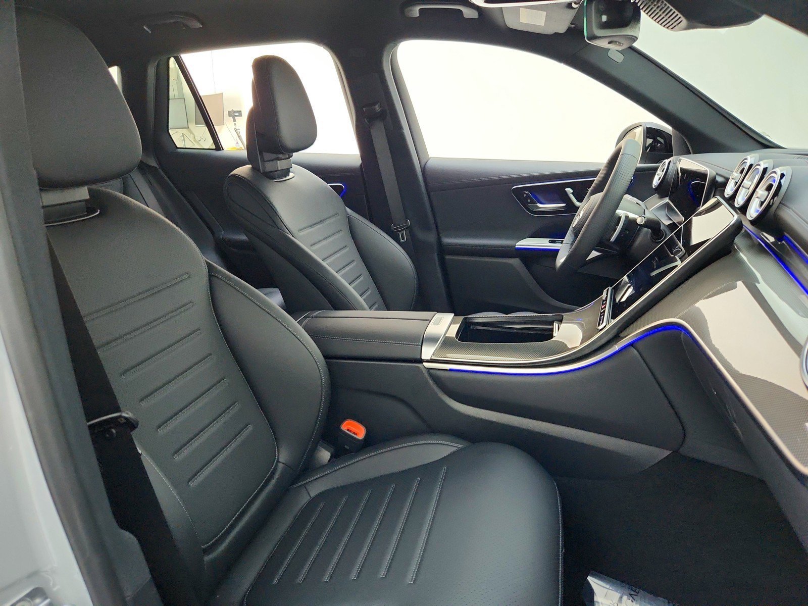 New 2026 MANUFAKTUR Alpine Grey Mercedes-Benz GLC 300 4MATIC® SUV image 41