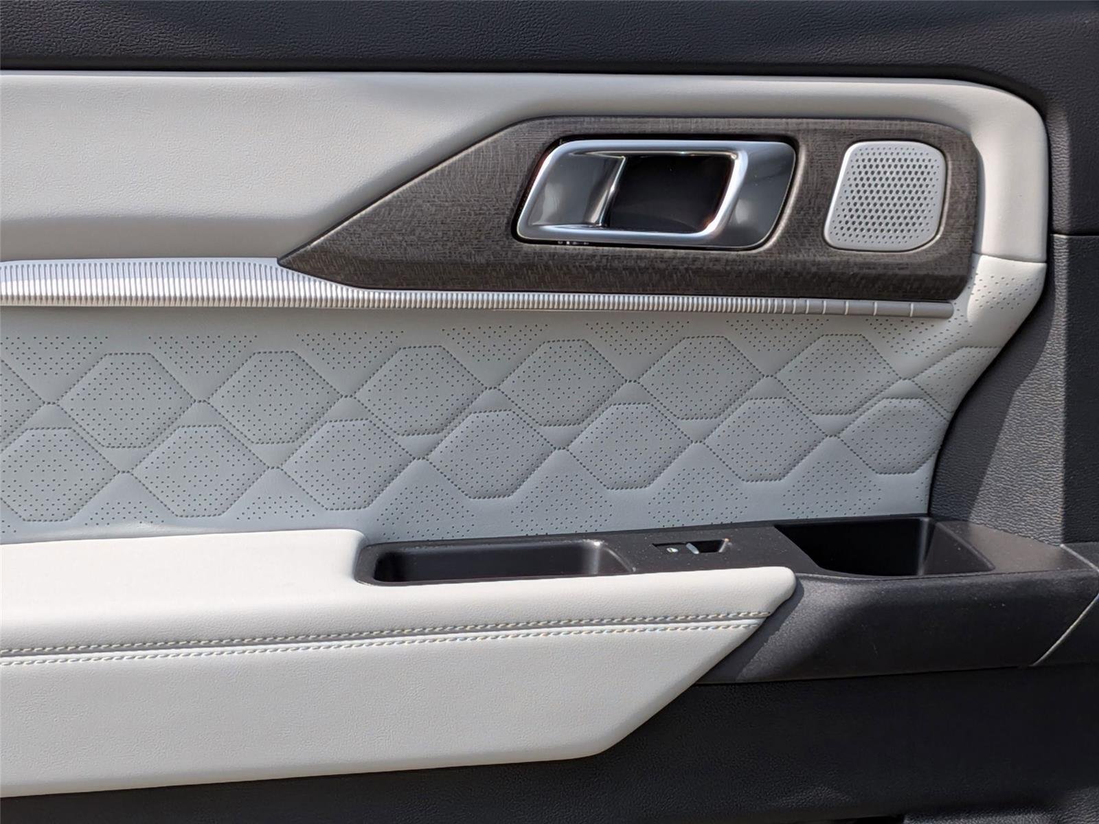 New 2026 Carbonized Gray Metallic Ford Platinum™ image 28