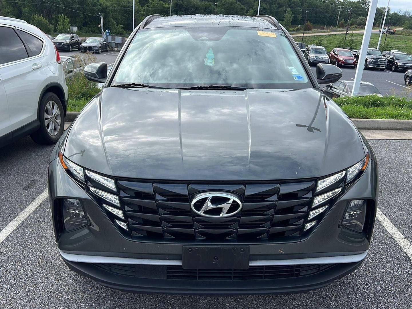 Used 2023 Amazon Gray Hyundai SEL image 7
