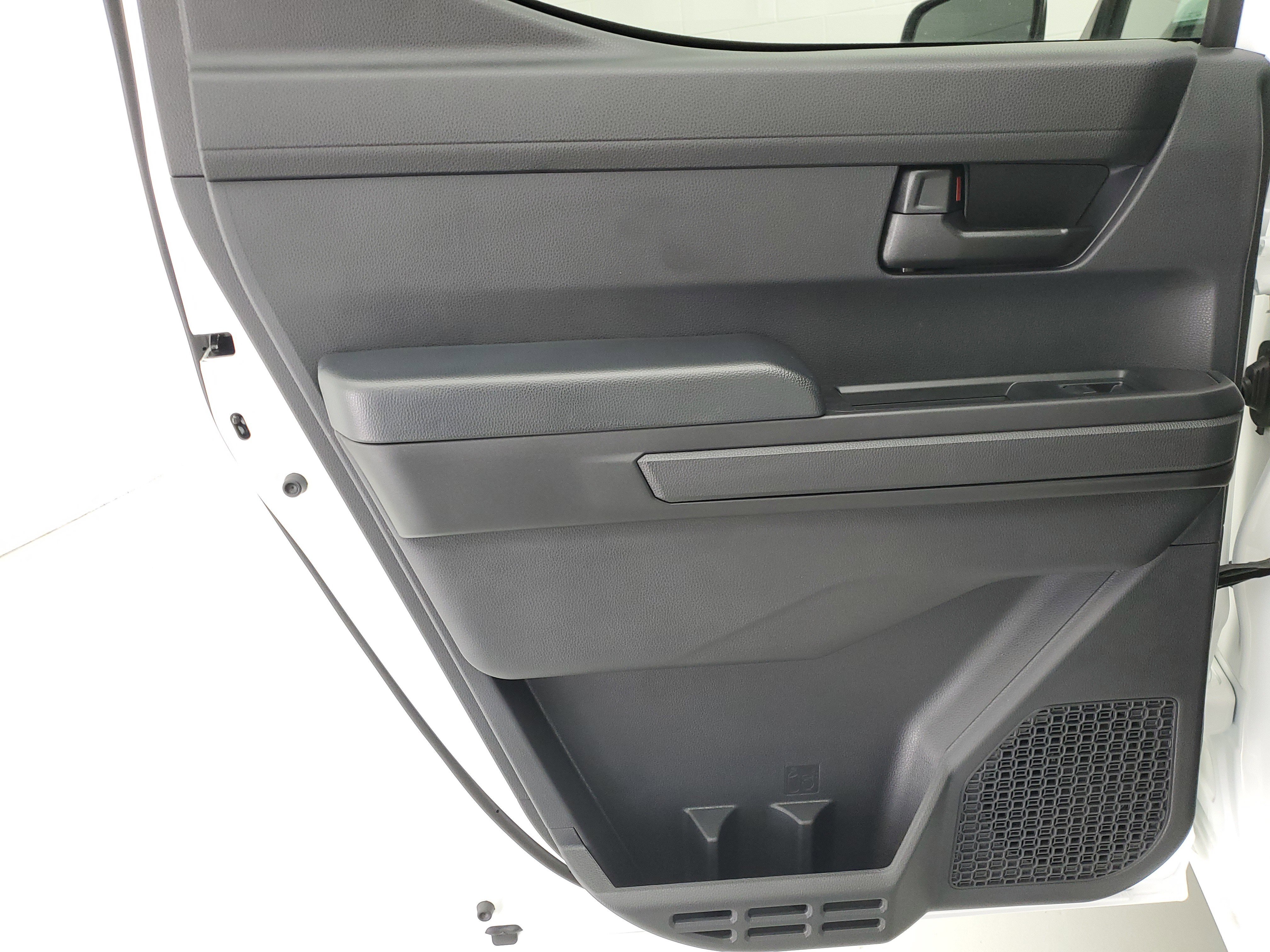 2026 Toyota Tacoma SR5 - Photo 16