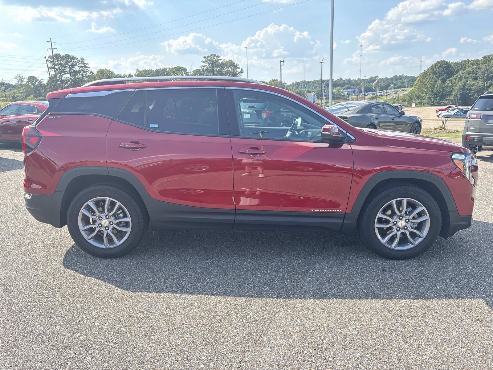 Used 2024 Volcanic Red Tintcoat GMC SLT image 4