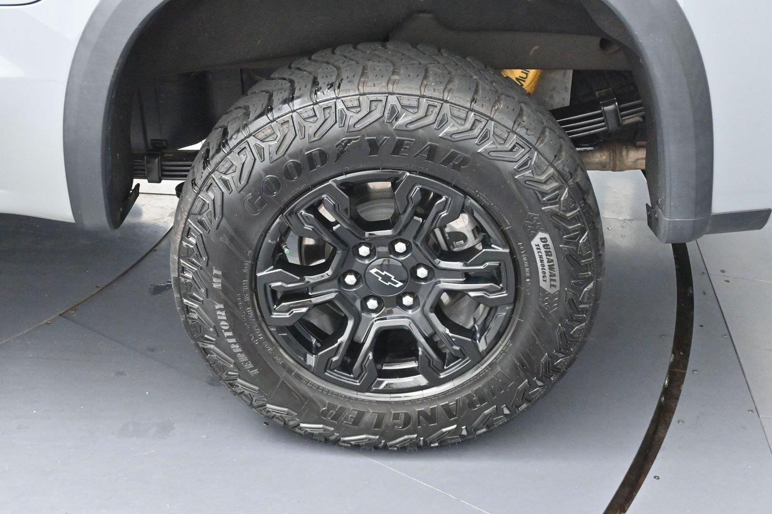 Used 2024 Slate Gray Metallic Chevrolet ZR2 image 31