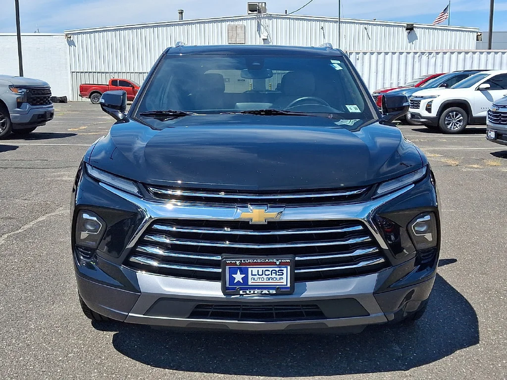 Used 2025 Black Chevrolet Premier image 4