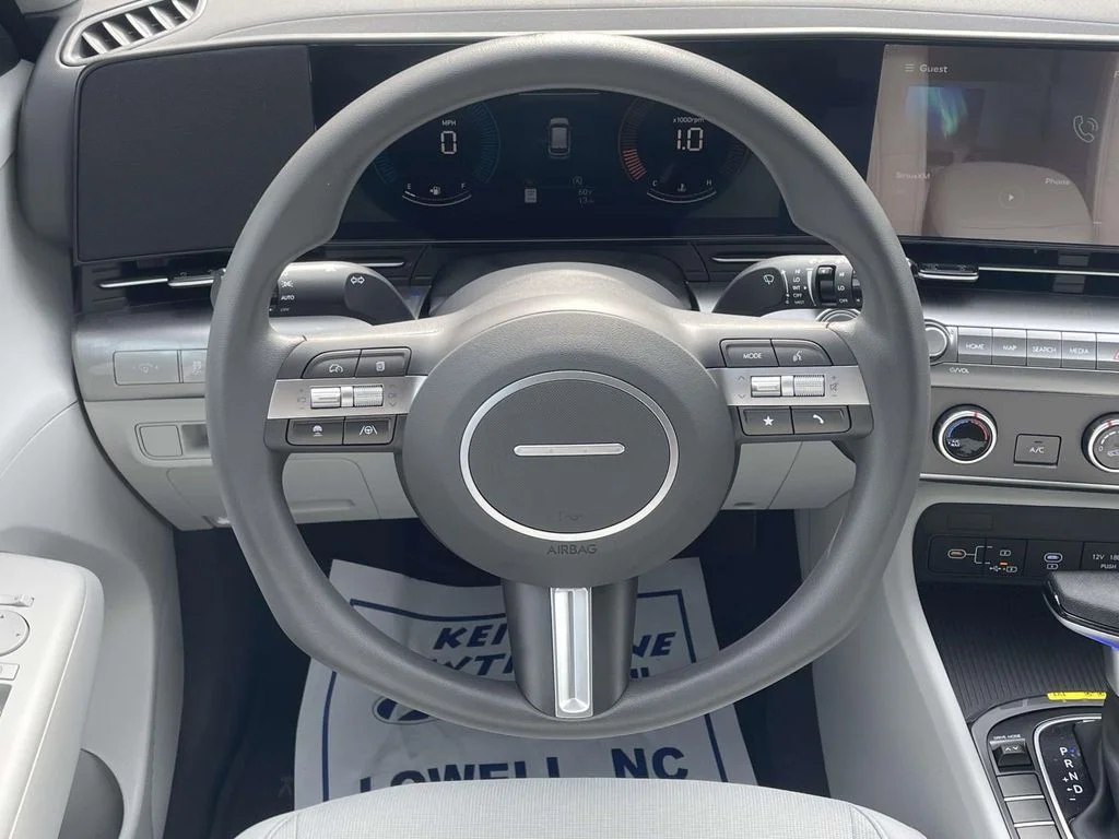 New 2026 Green Hyundai SE image 12