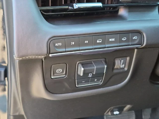 Used 2024 Black Cadillac Sport Platinum image 19