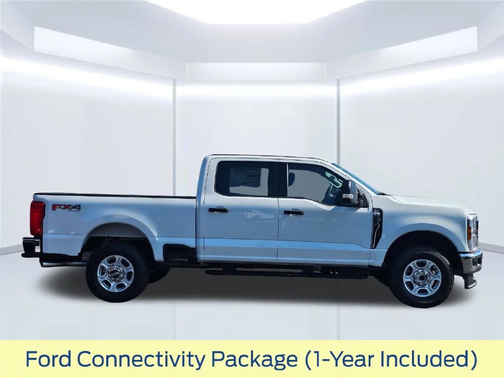 New 2027 Oxford White Ford F-250® XLT image 22