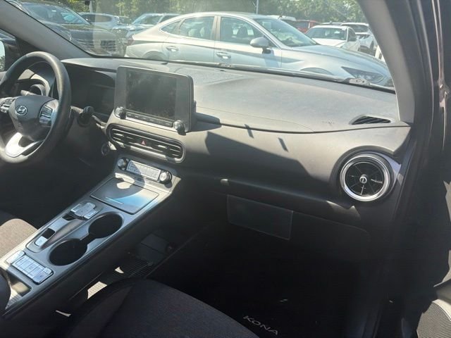 Used 2023 Ultra Black Hyundai SE image 13