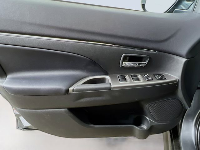 2024 Mitsubishi Outlander Sport SE - Photo 30
