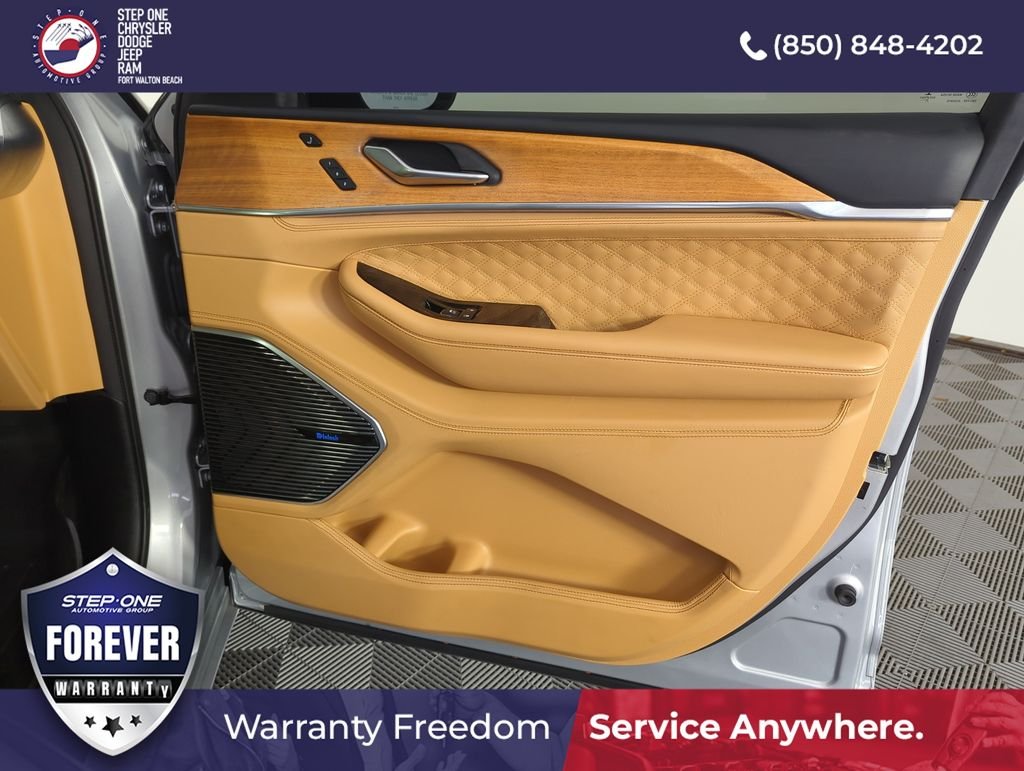 Used 2021 Silver Jeep Summit image 37