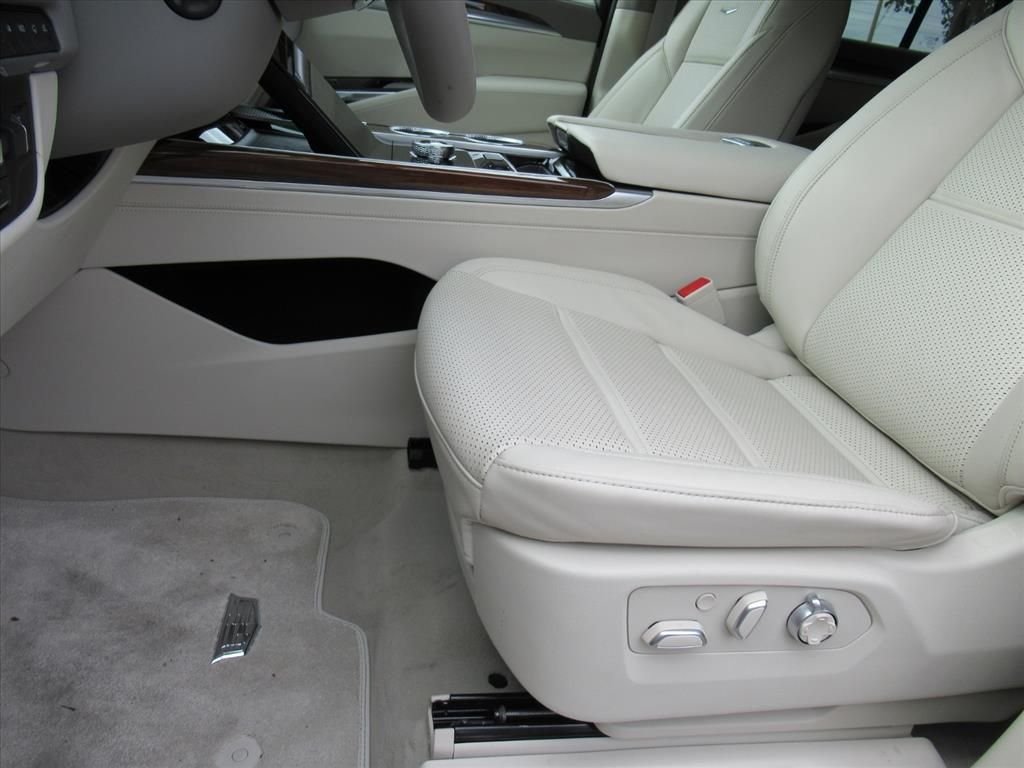 Used 2026 Black Cadillac Platinum Sport image 17